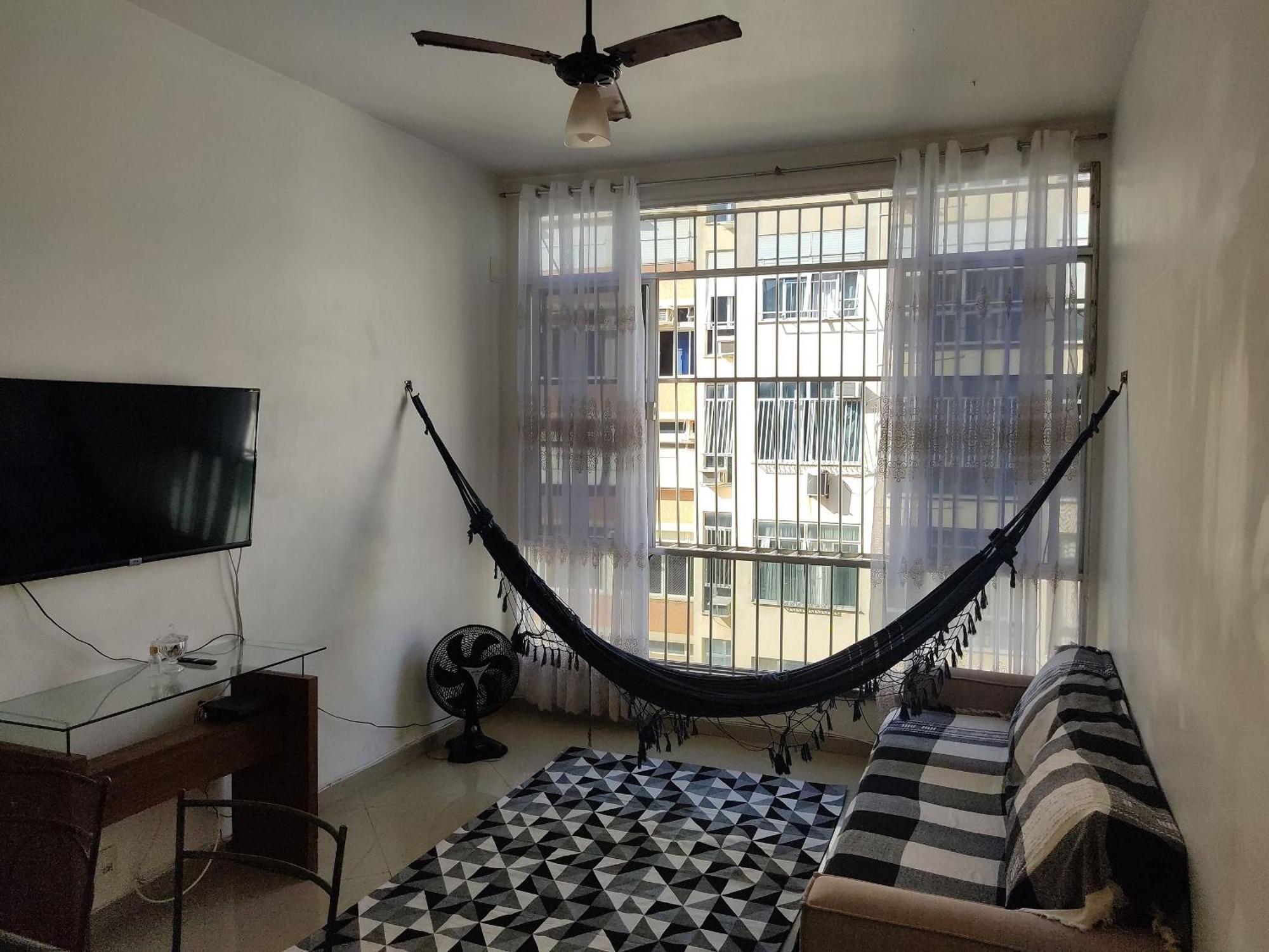 Apartamento Apto Em Copacabana, Perto Da Do Leme