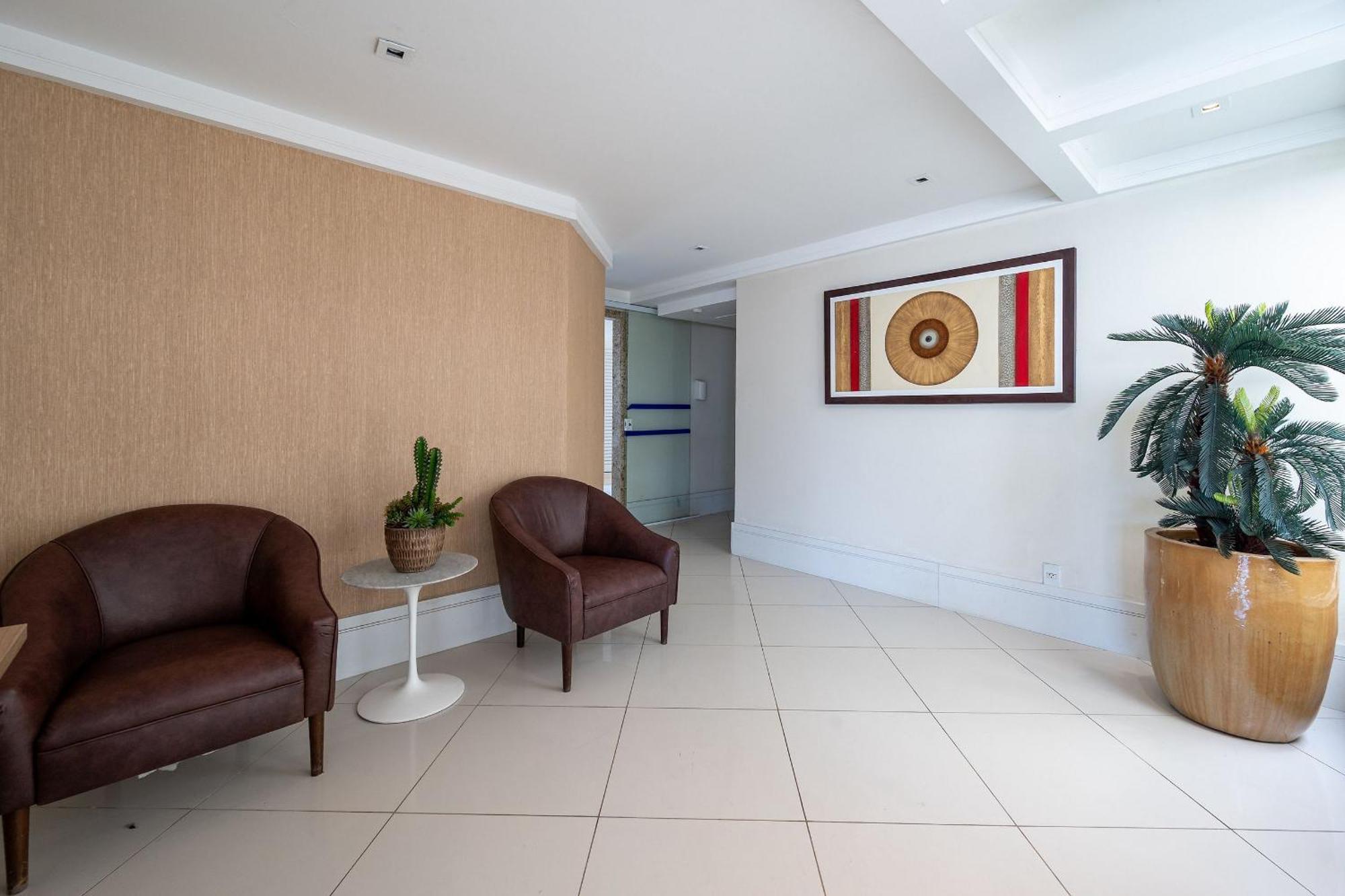 Apartamento De Frente A Da Barra