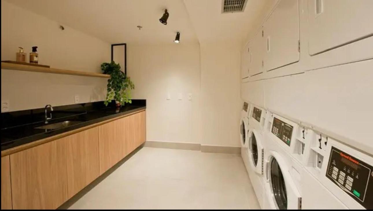 Flat Industrial Skylux Piscina E Netflix