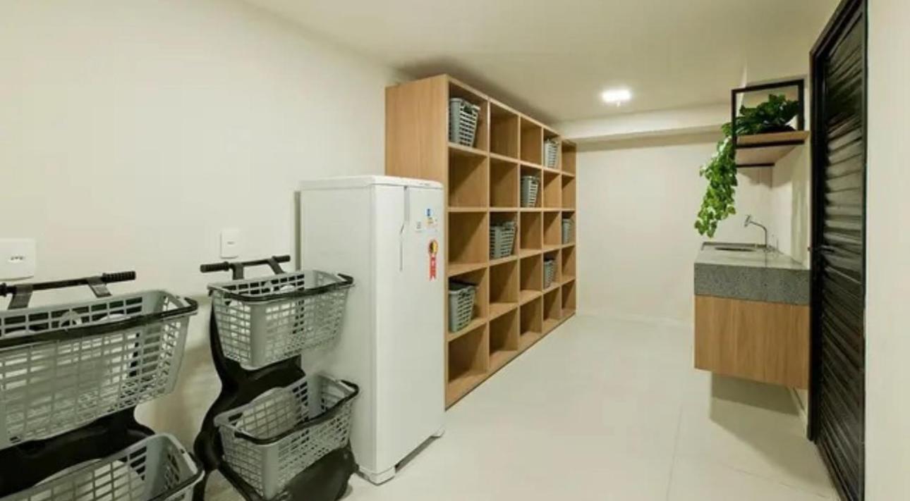 Flat Industrial Skylux Piscina E Netflix