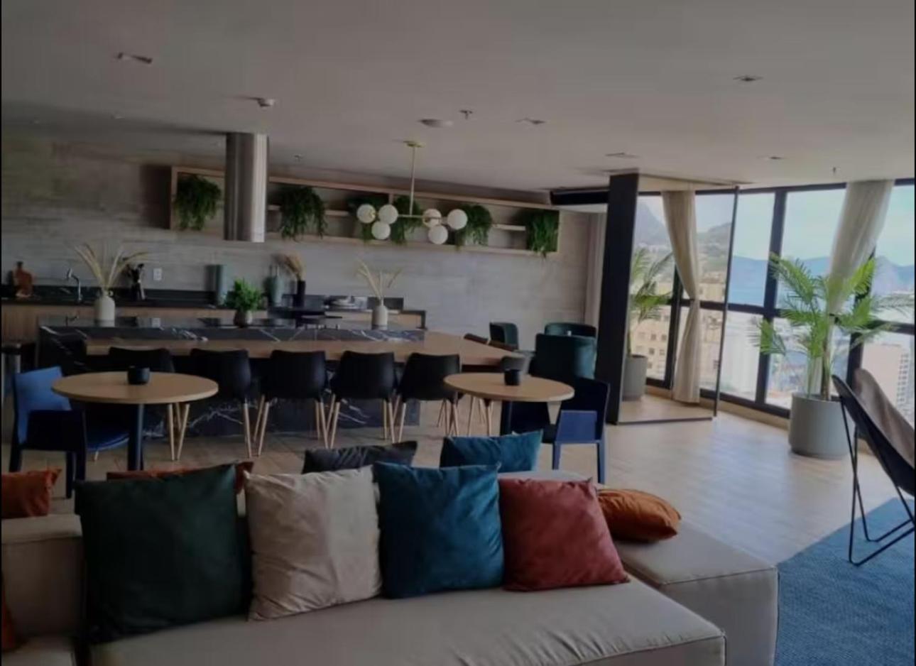 Flat Industrial Skylux Piscina E Netflix *