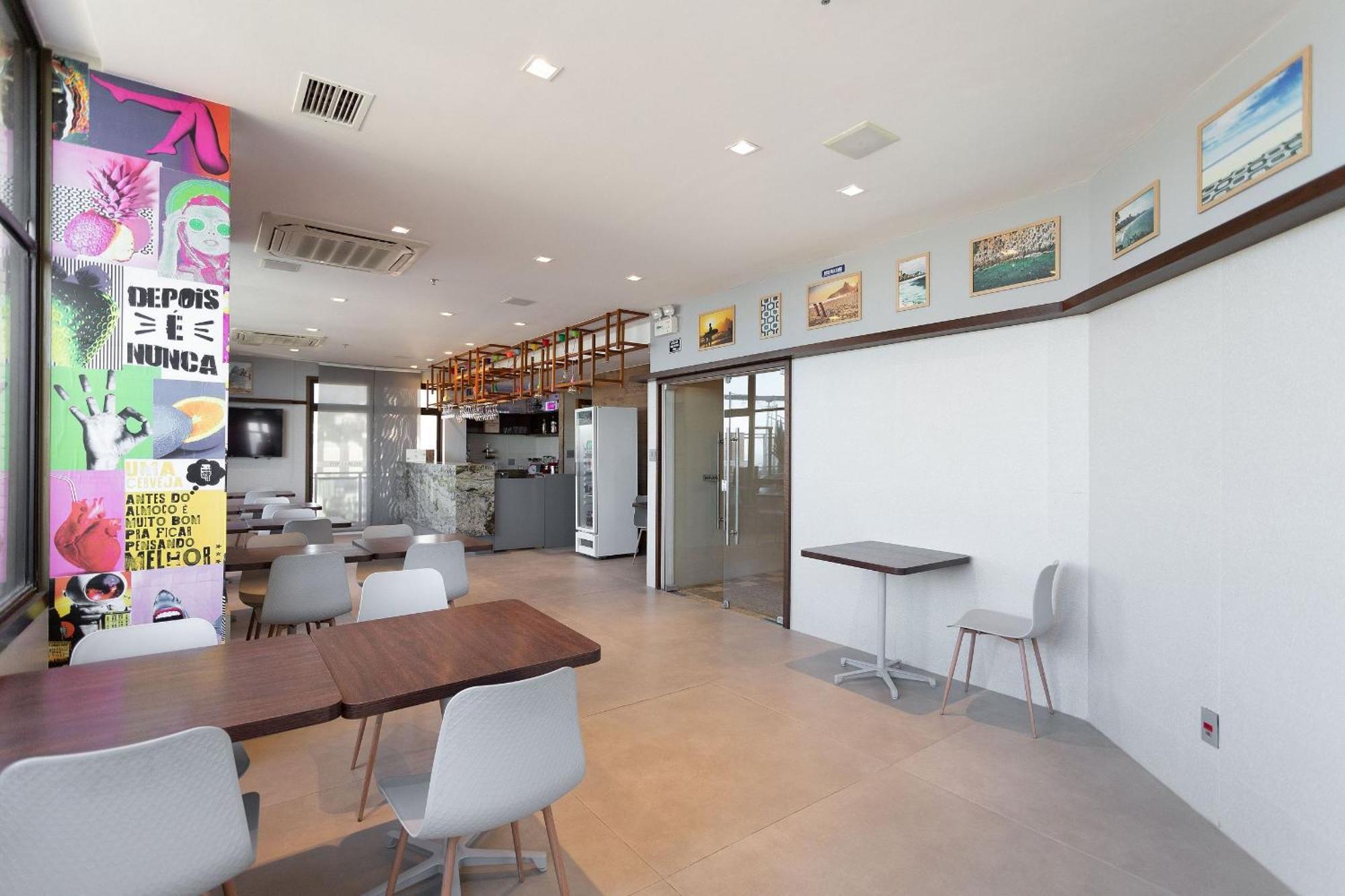 Leblon Beachfront Oasis: Ocean Views, Christ Statue Vista & Daily Housekeeping * Rio de Janeiro