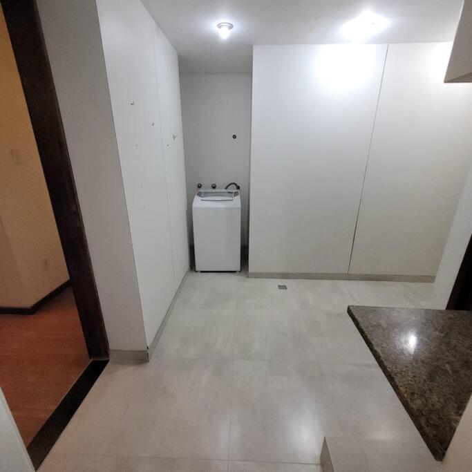 Ipanema Alto Padrao, 03 Quartos Com Suite, 03 Banheiros, Portaria 24h * Rio de Janeiro