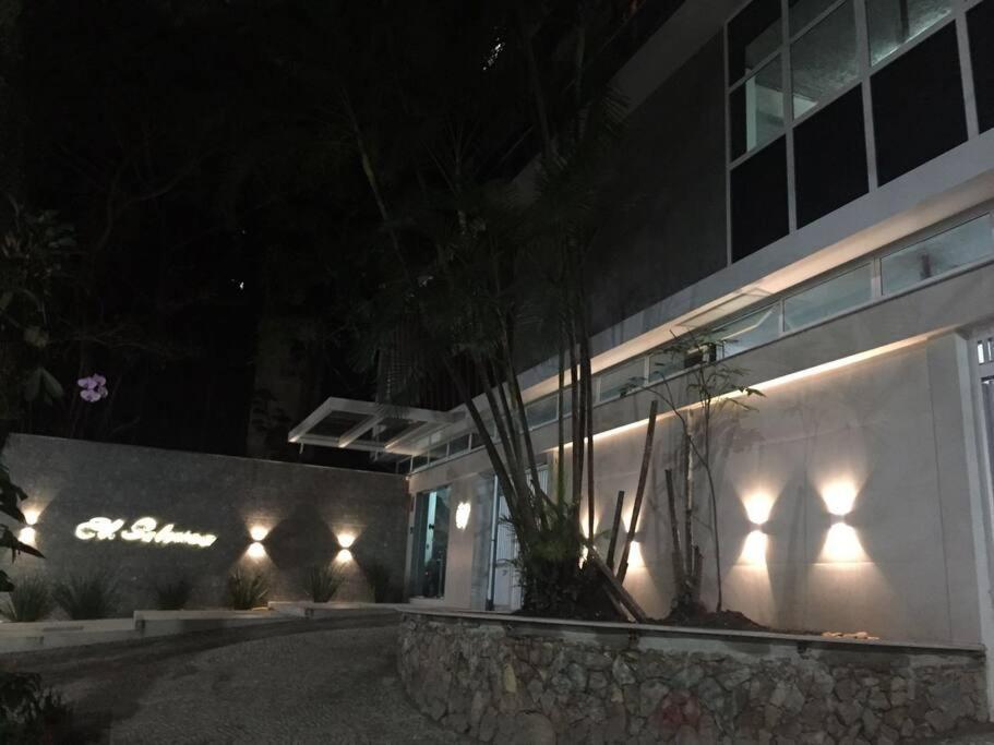 Ipanema Alto Padrao, 03 Quartos Com Suite, 03 Banheiros, Portaria 24h Apartamento Rio de Janeiro
