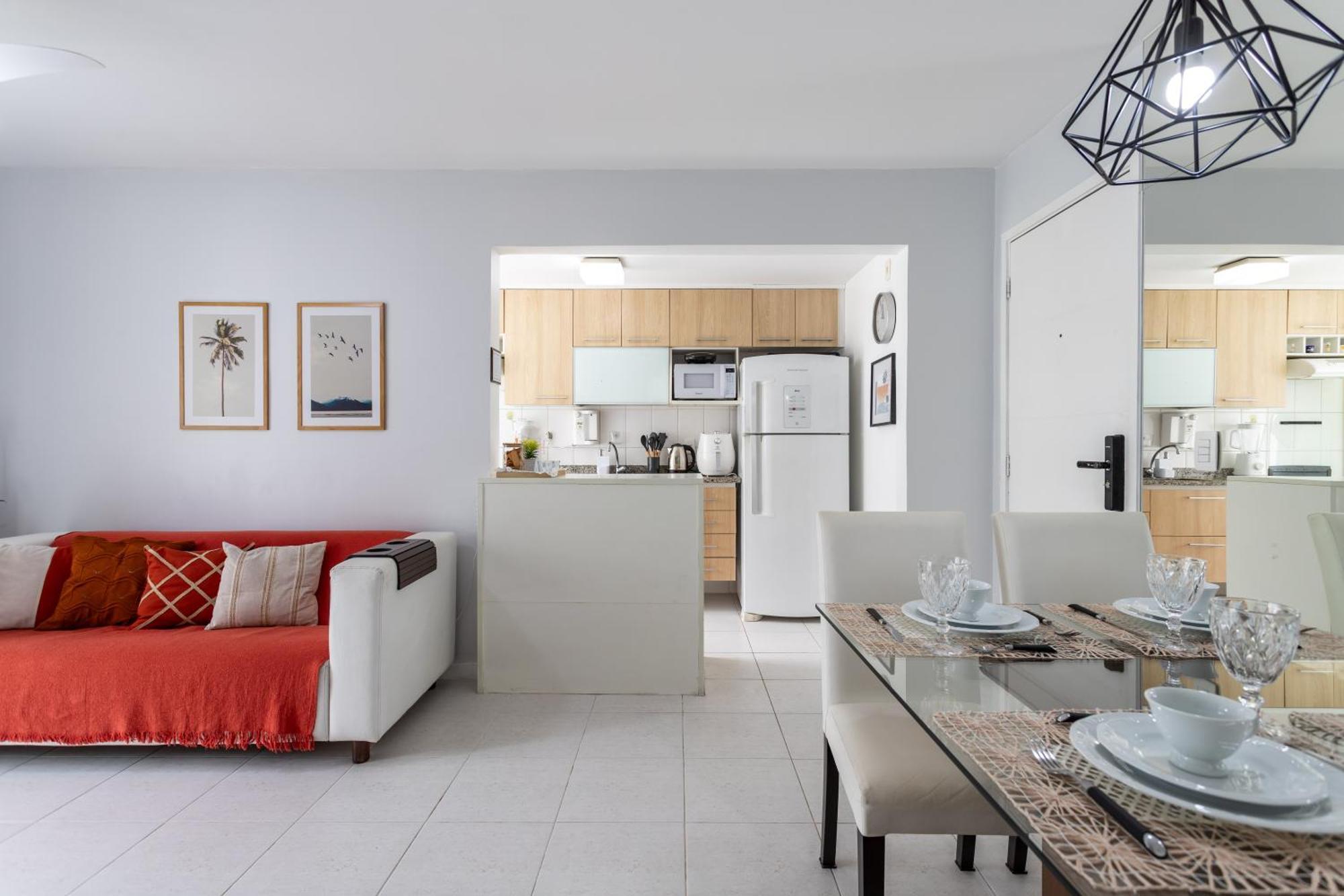 Apto 2 Quartos Com Varanda Em Frente Ao Riocentro Barra Olimpica Wi-fi Rapido Piscina Cozinha Completa E Estacionamento Portaria 24h Sala Homeoffice Brinquedoteca E Parquinho Infantil Ideal Grupos Familias E A Trabalho Apartment