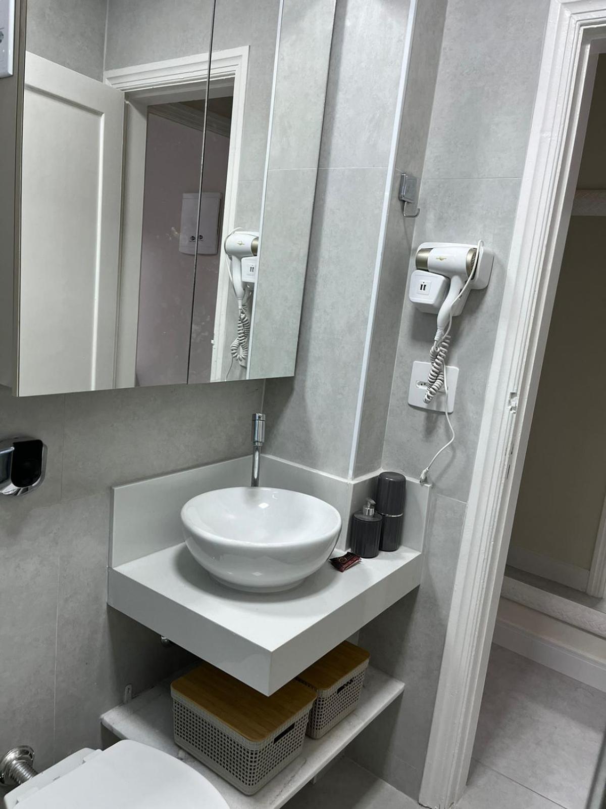 Apartamento Flat 907 Copacabana- Posto 4- Quadra Da *