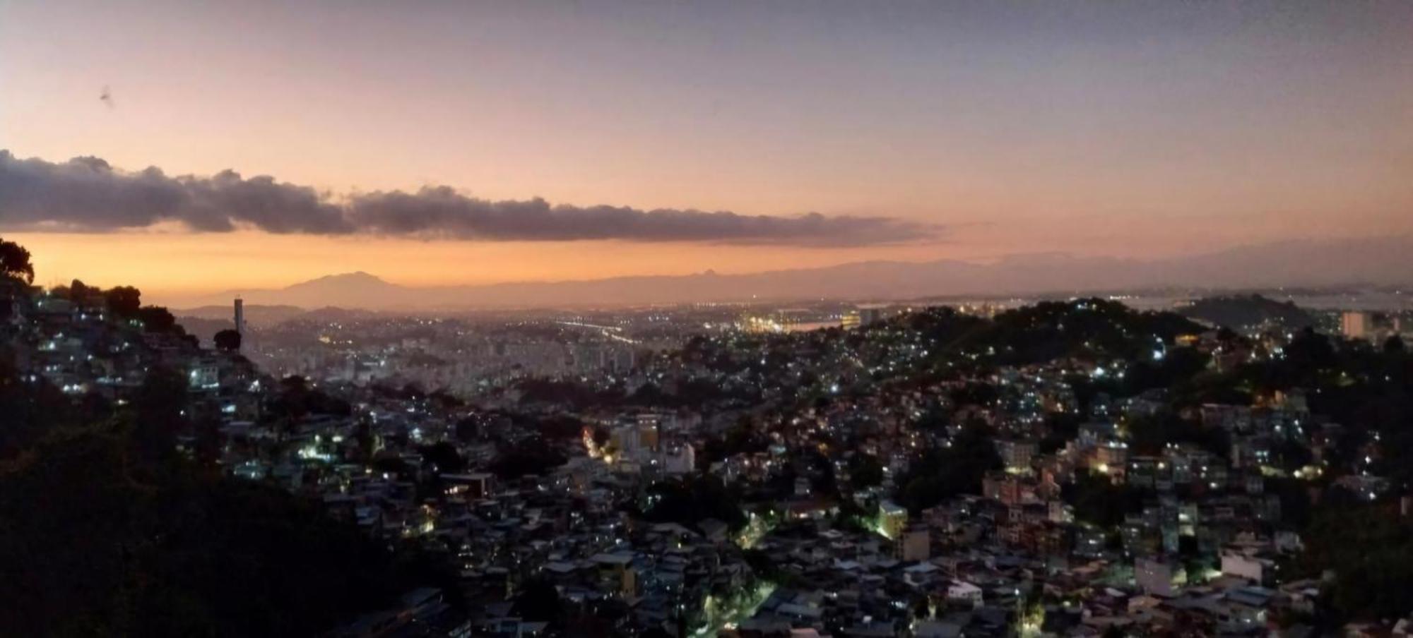 Casa Acomodação com café da manhã  *