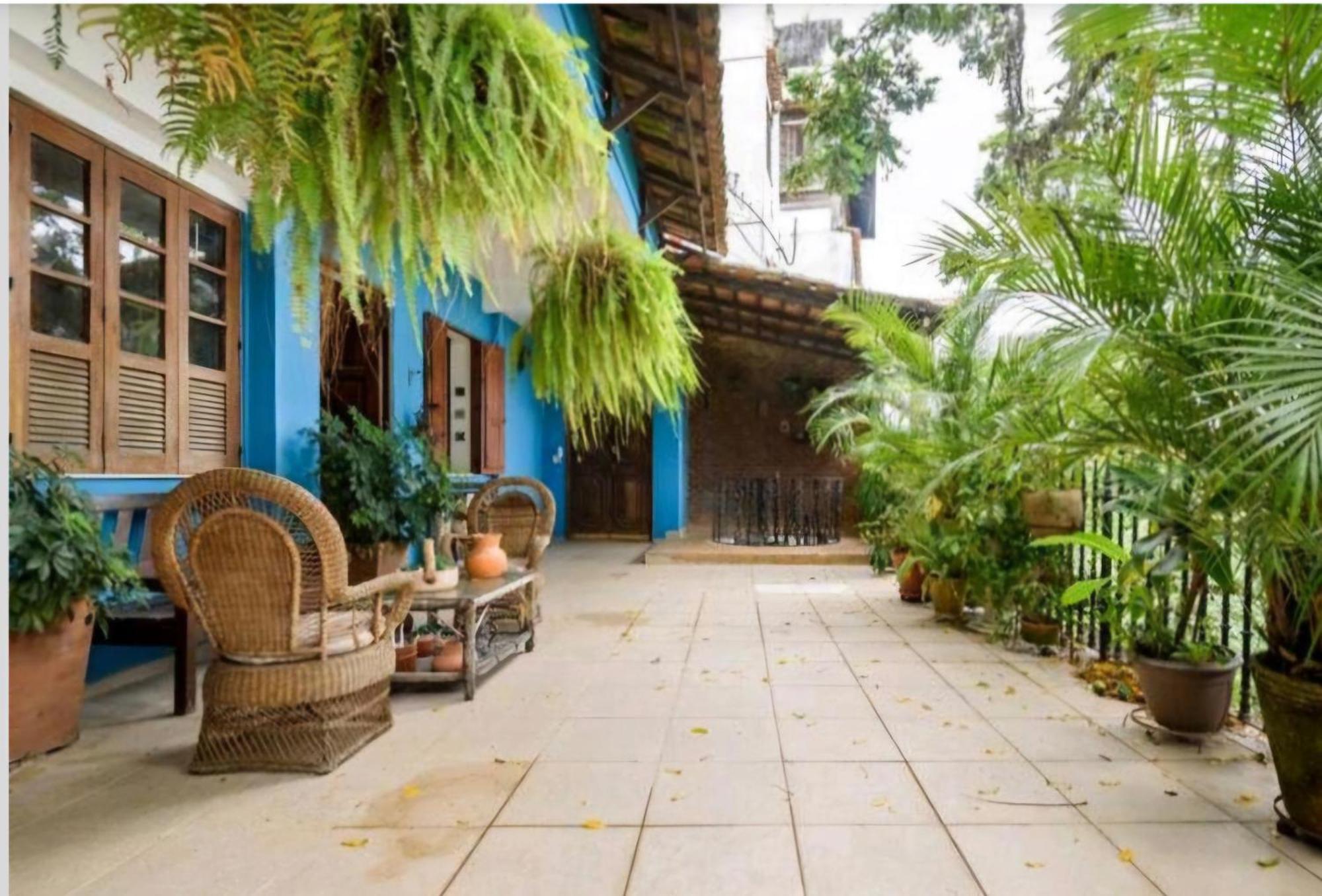 Casa *