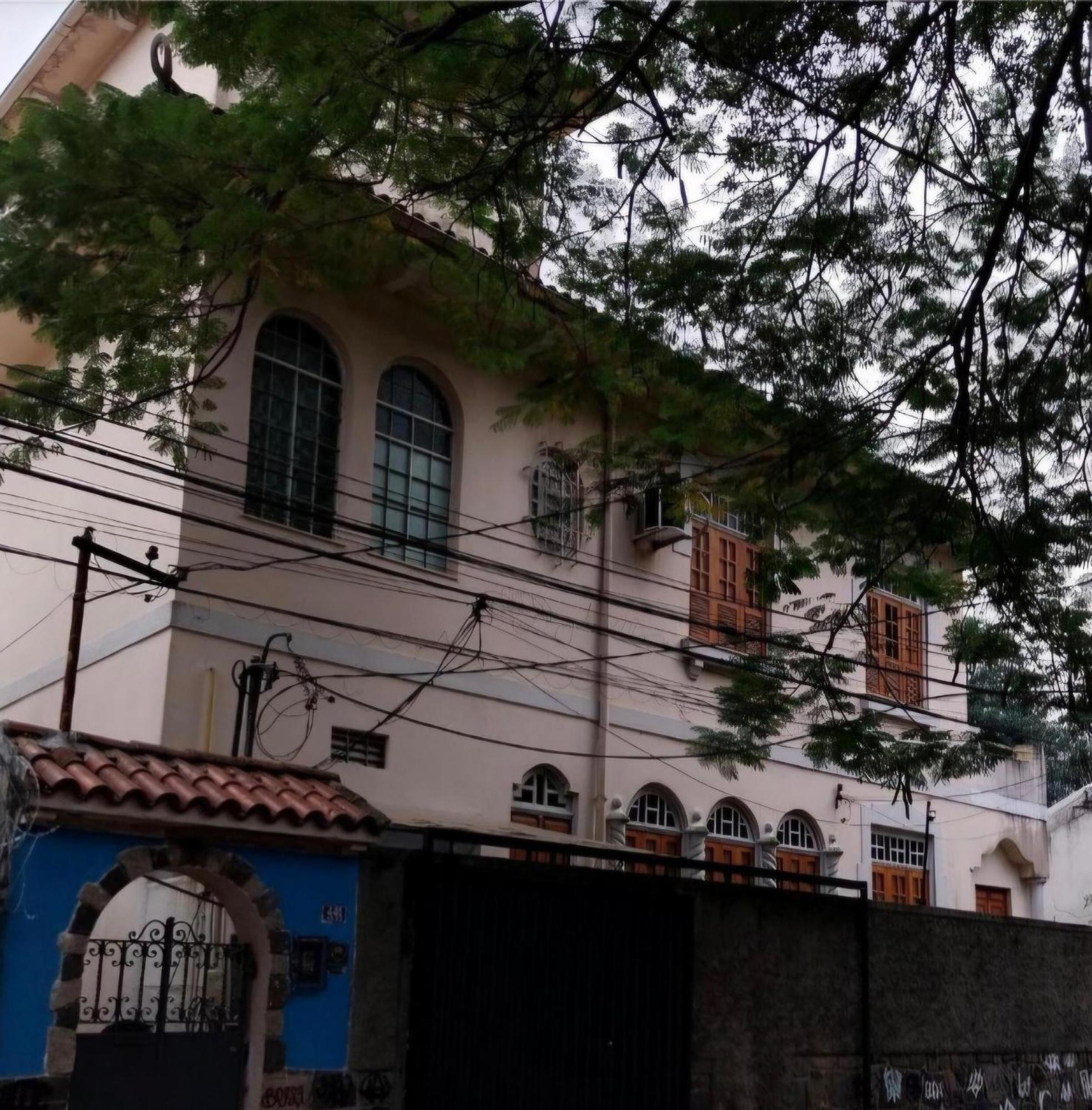 Casa Acomodação com café da manhã  *