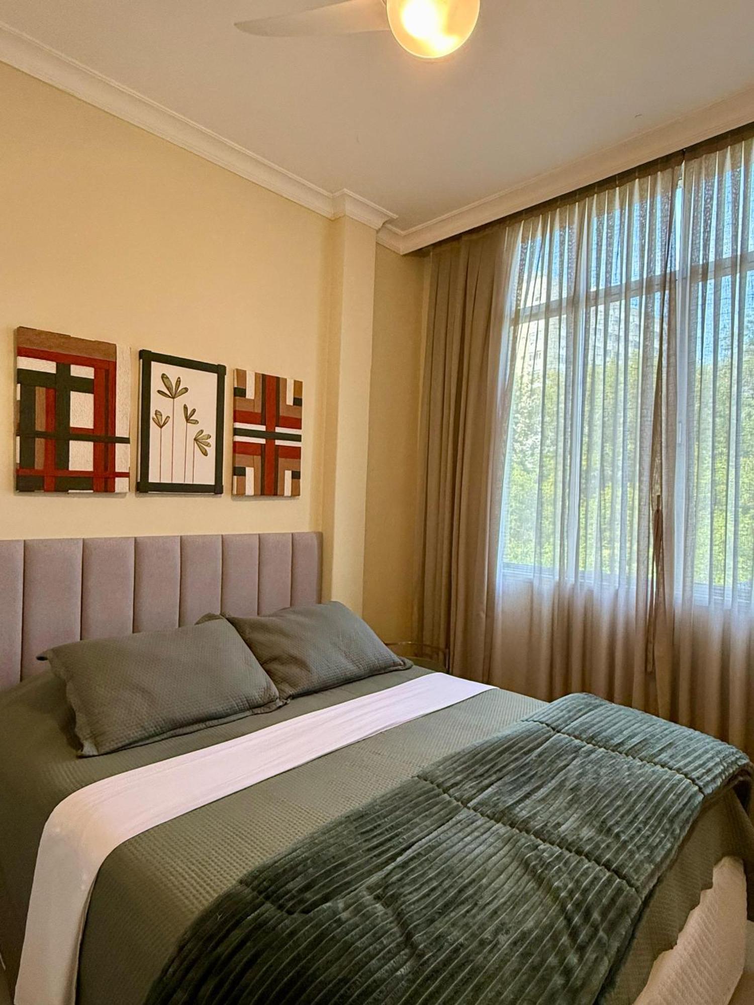 Apartamento Bem Localizado Com Garagem Apartment *