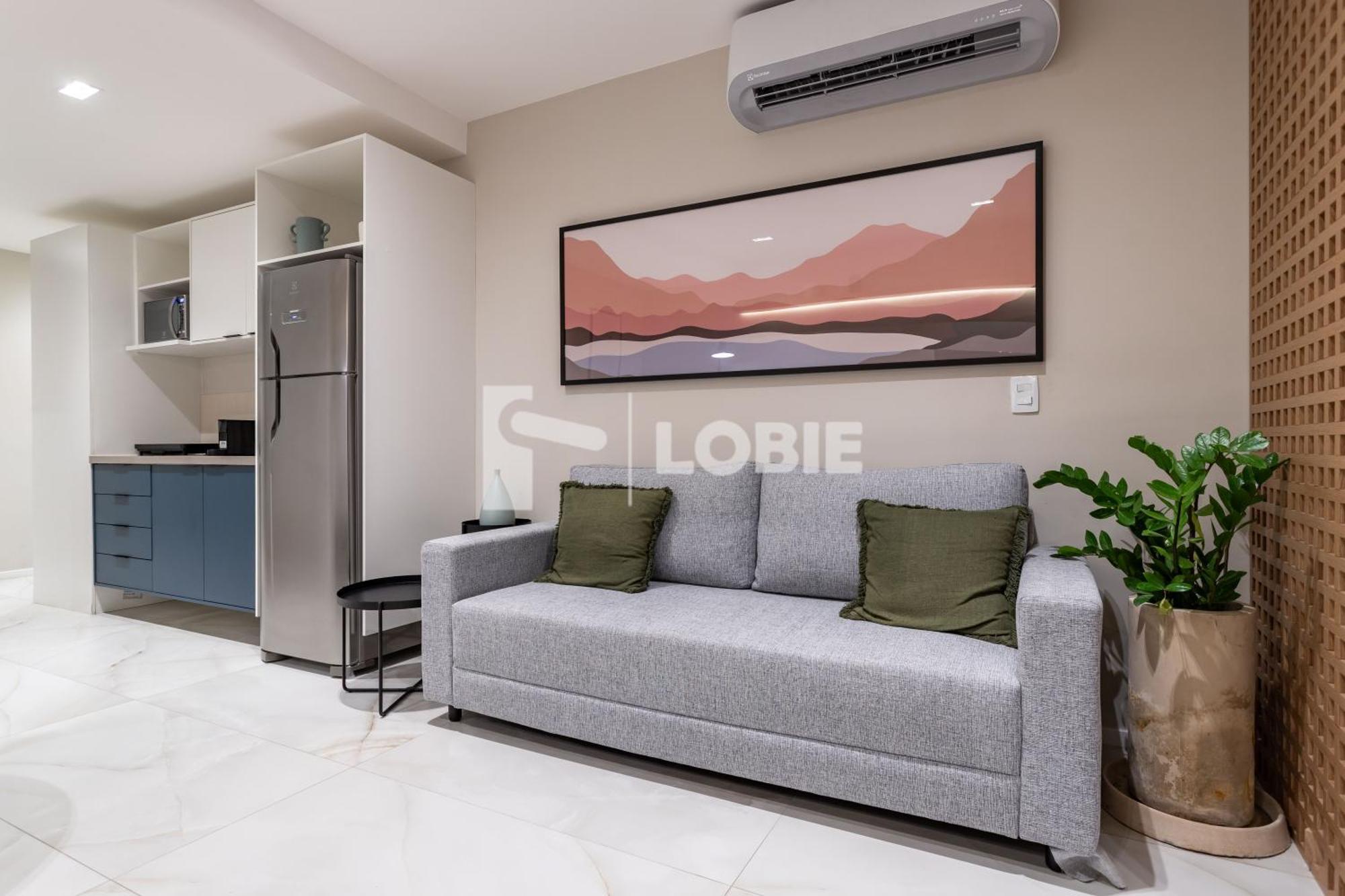 Lobie Dias Downtown