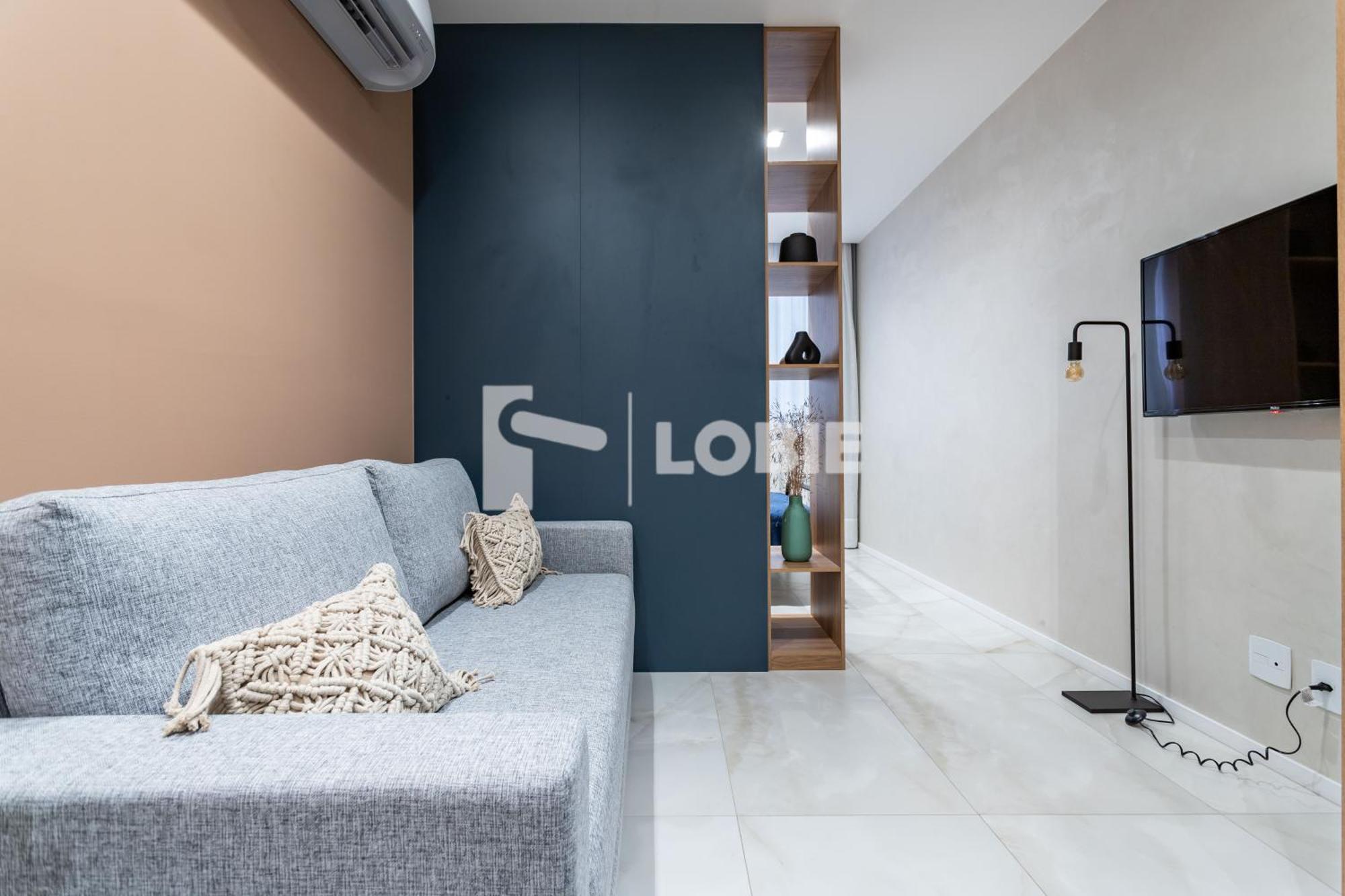 Lobie Dias Downtown