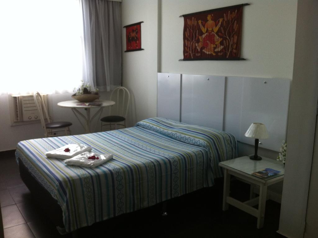 Front Ocean Copacabana Apartment