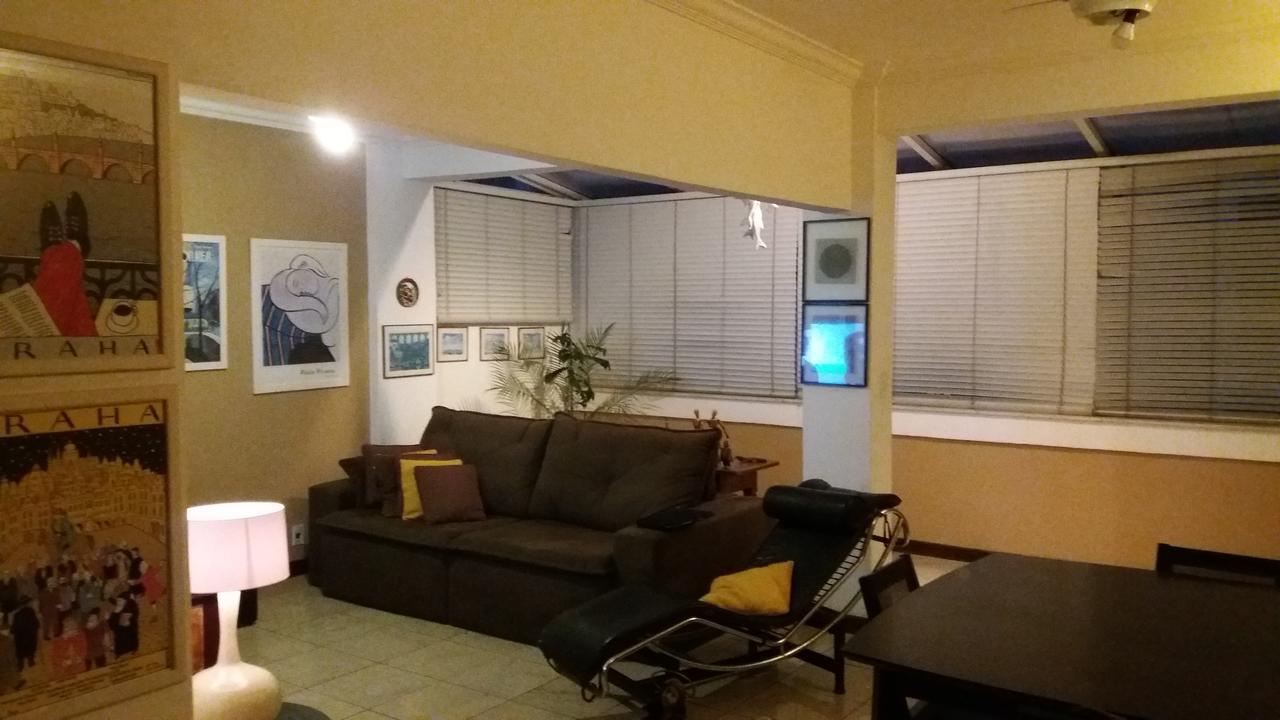 Apto. Confortável Em Copacabana Apartamento *