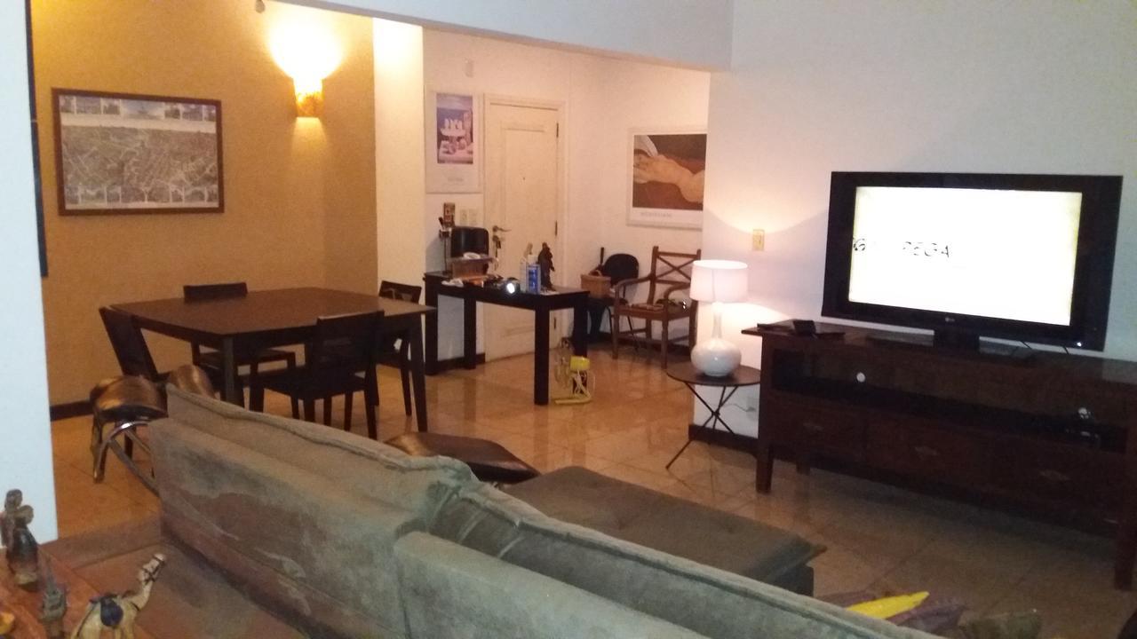 Apto. Confortável Em Copacabana Apartamento