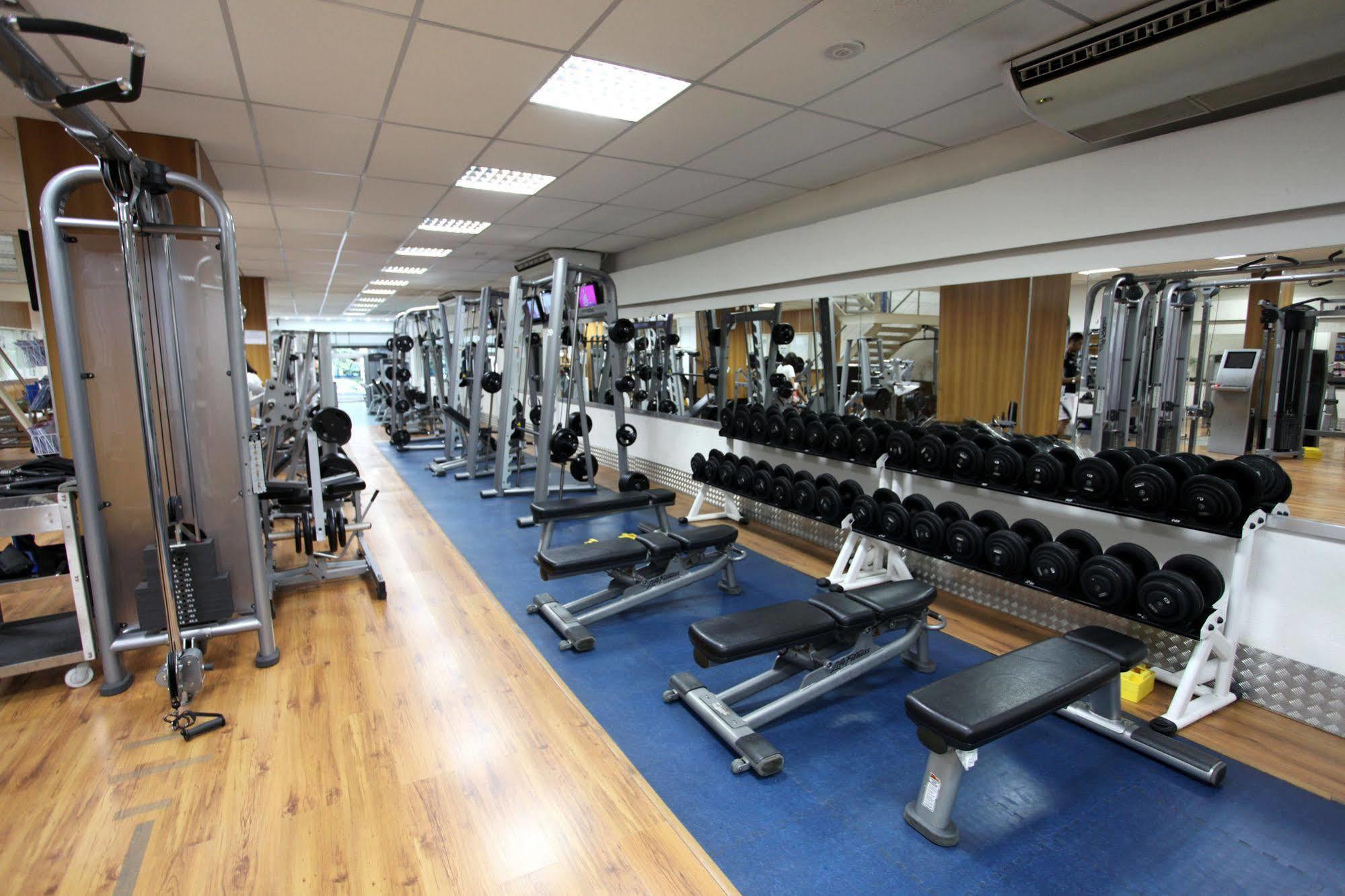 Hotel Mengo Palace 3*