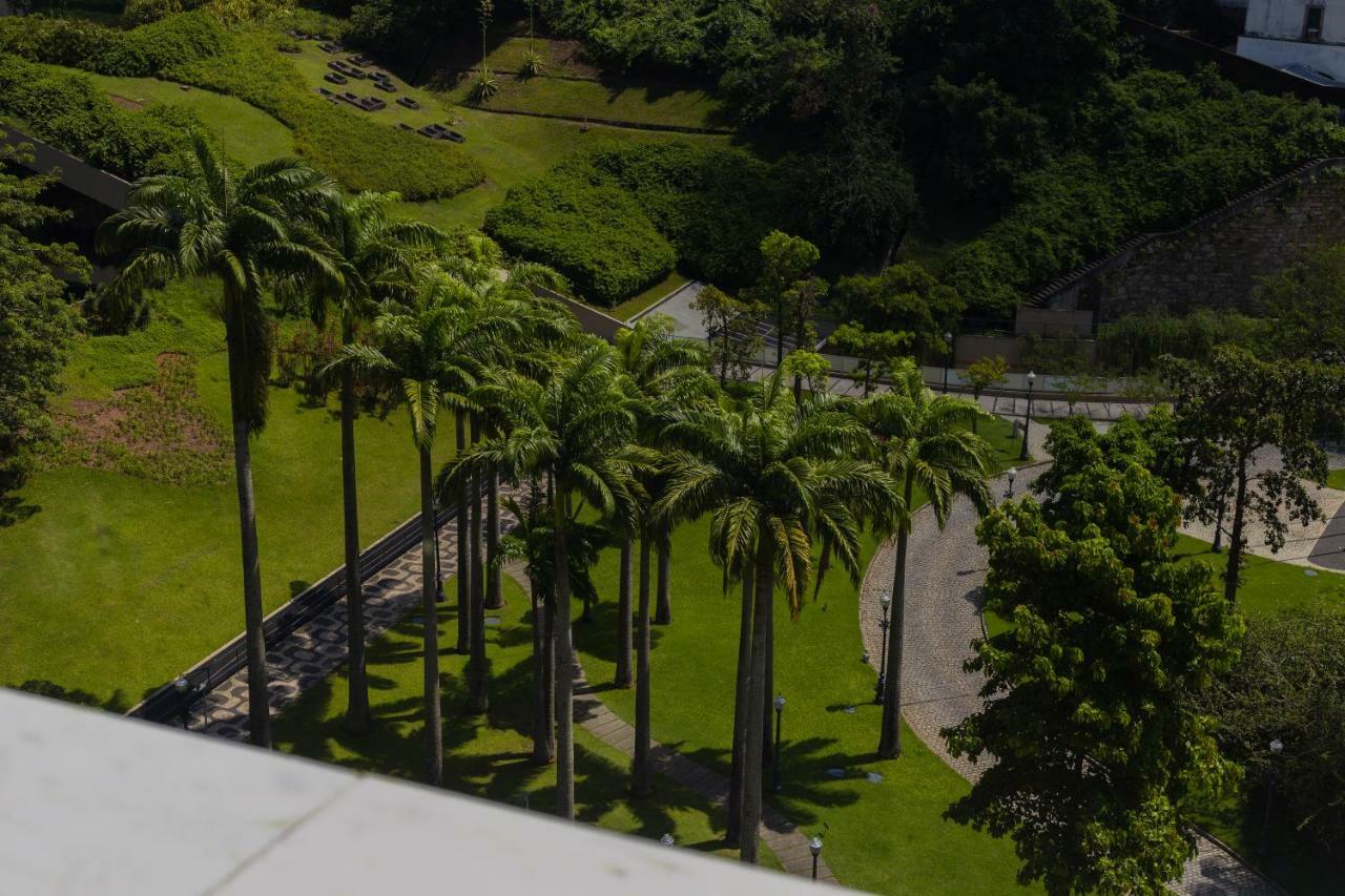 No Largo Da Carioca - * Rio de Janeiro