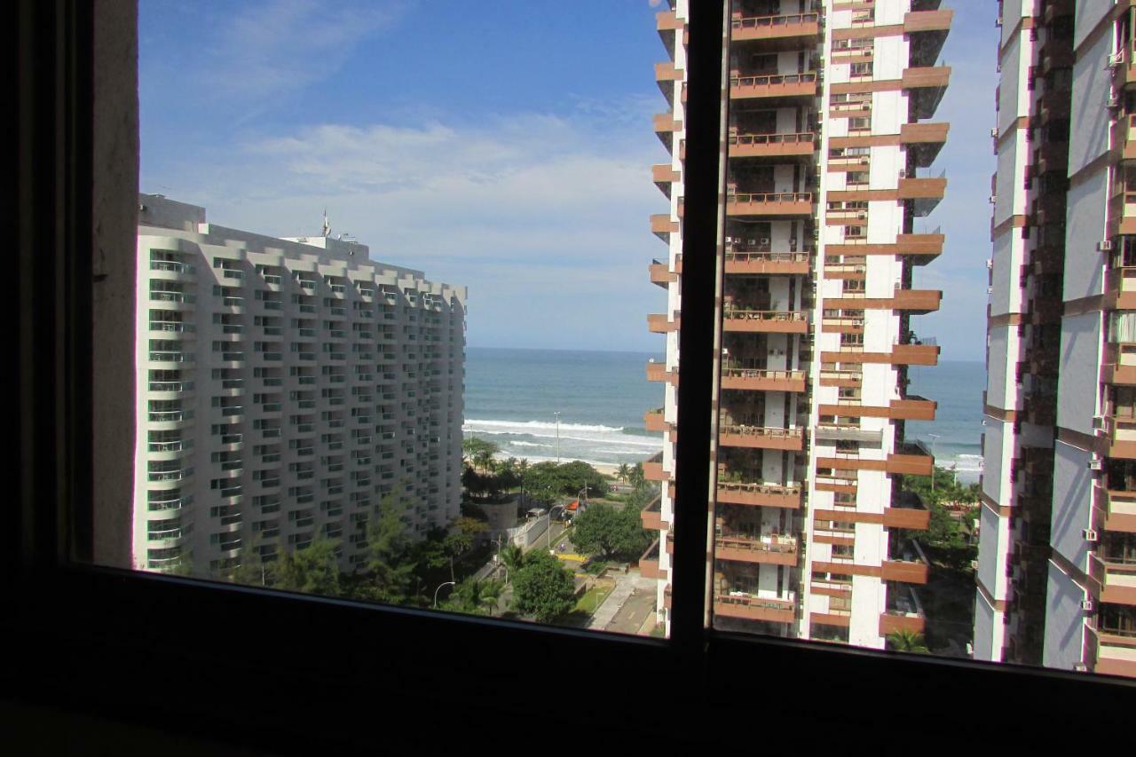 Lindo Apto De 2 Quartos E 2 Banheiros Sociais No Barramares Com Comercio Proximo, Piscina, Quadras, Parquinhos, Brinquedoteca, Emprestimo De Cadeiras E Barracas De Cortesia, Em Frente A Praia, Limpissimo, Com No * Rio de Janeiro